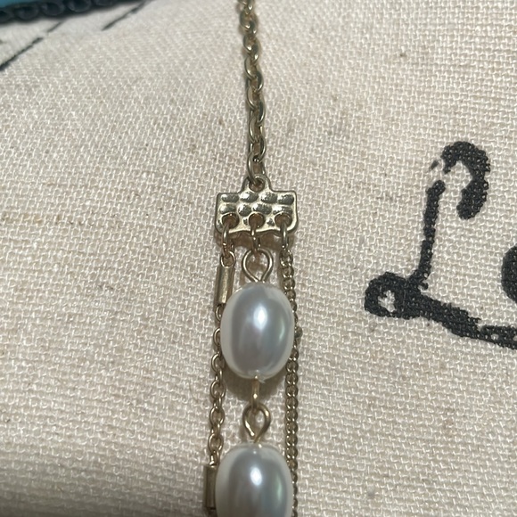 NWT’s- Canvas -Pearl & gold colored necklace-triple stranded, 1 strand of pearls - Picture 2 of 10
